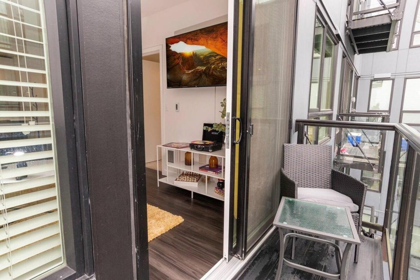 Self Check-In-Washer-Dryer-4Ksmart Tv-King Bed-Gym 터코마 외부 사진